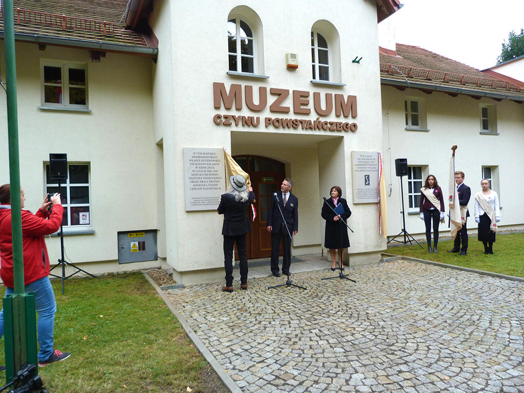 Onthulling gedenksteen