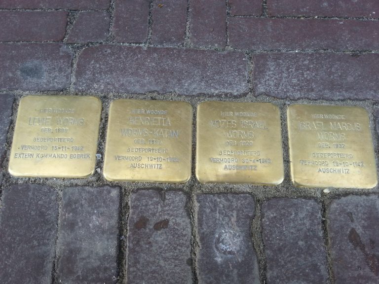 Stolpersteine Louis en Henriette Worms